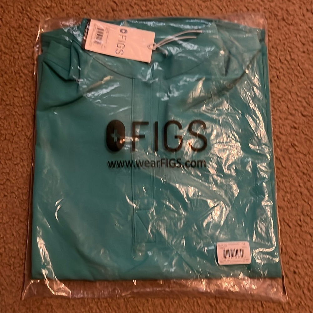 Figs 3 pocket Rafaela scrub top XS